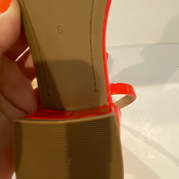 OLD NAVY Neon Red Patent Sandals. NWOT. SZ. 8. SUPER CUTE! Low Block Heels. - Picture 7 of 8